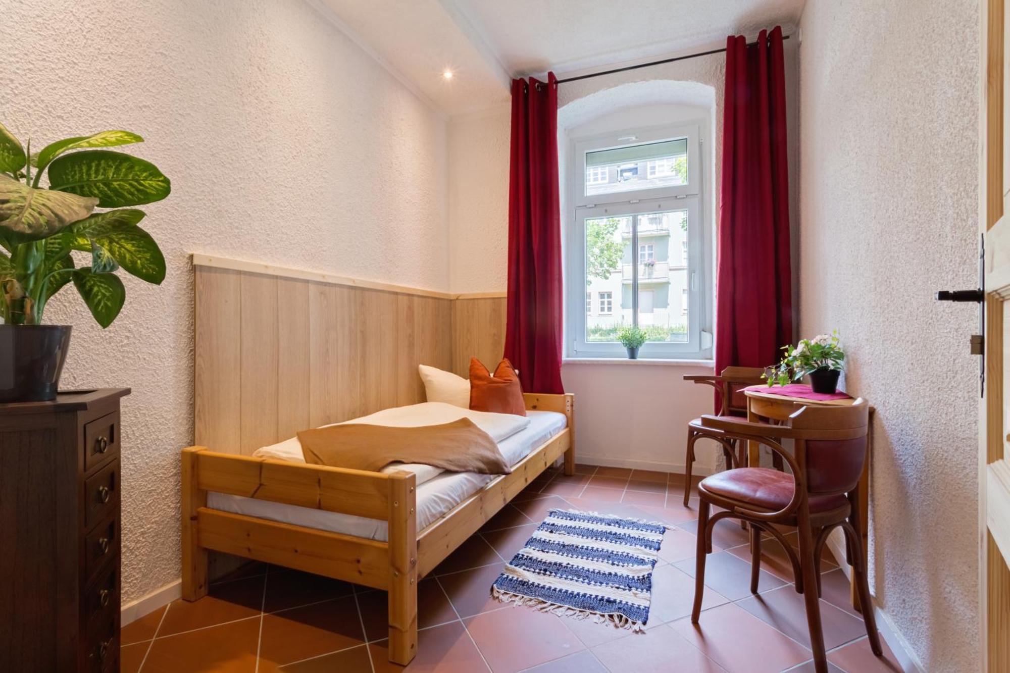 Gaestezimmer I Einzelzimmer Mit Gemeinschaftsbad Und Gemeinschaftskueche Chemnitz Exterior foto